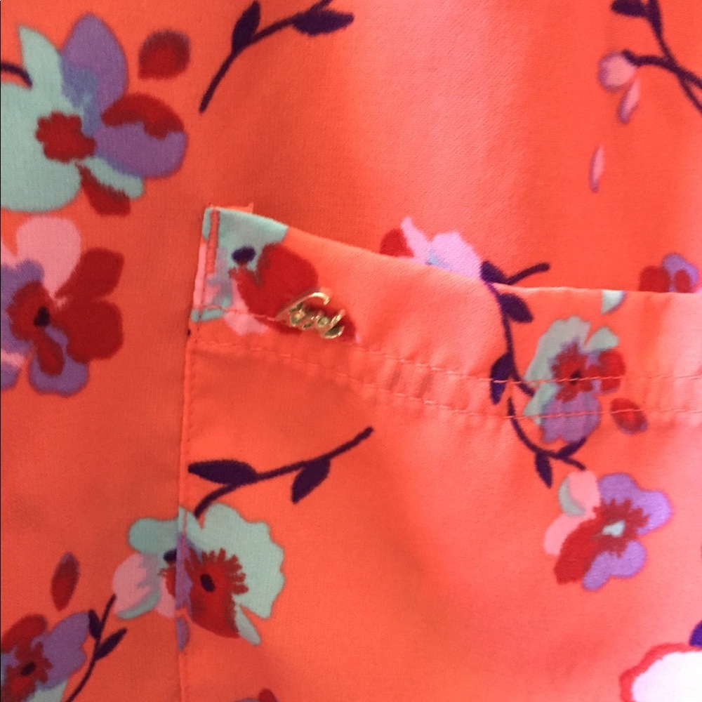 Koi uniform top